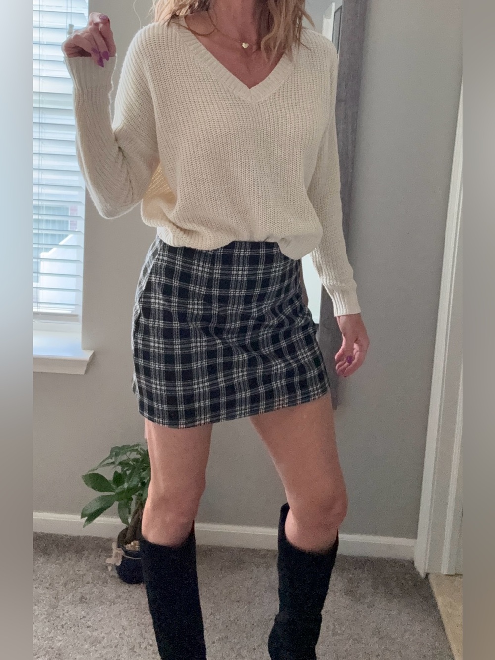Wild Fable  Ivory w/ gold tinsel V-Neck Chunky Knit Sweater